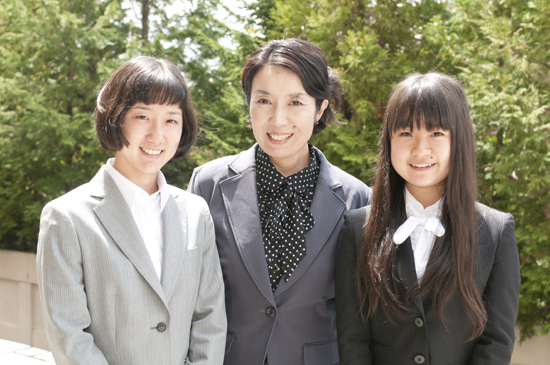 新屋祐希さん(向かって左) 豊田桃子さん(向かって右)